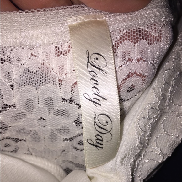 Lace summer/spring dress - Picture 8 of 8